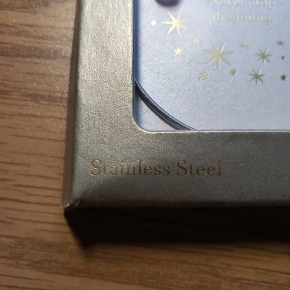 NWT Disney Mickey Mouse Never Stop Dreaming Bangle - Picture 5 of 5